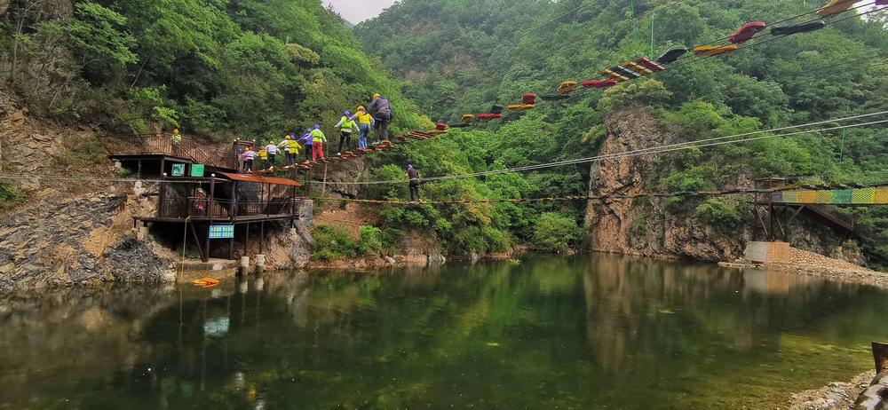 终南山寨-峡谷水上运动乐园